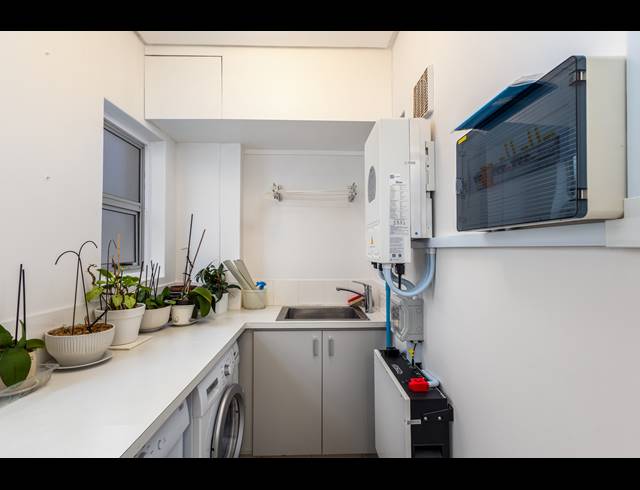 3 BEDROOM APARTMENT FOR SALE IN BANTRY BAY